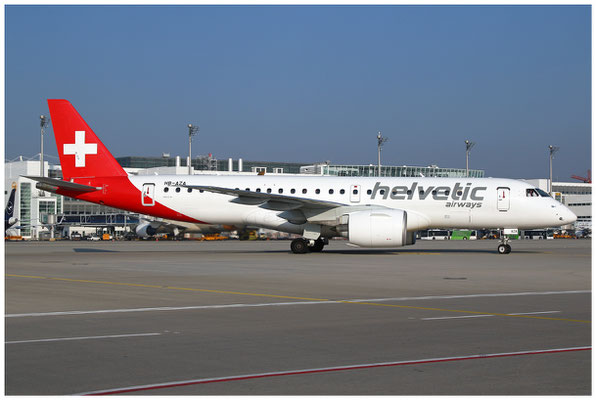 Helvetic Airways / ERJ-190-300 / HB-AZA / 20.03.2020 / © Martin Hackl