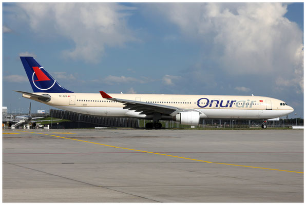 Onur Air / Airbus A330-300 / TC-OCA / 30.07.2016 / © Martin Hackl