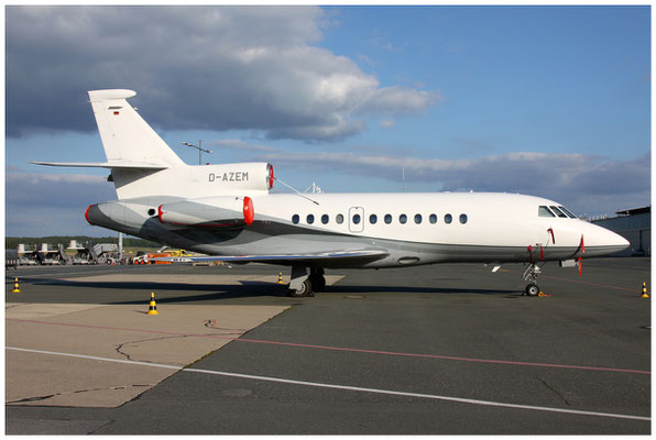 Zeman Flugtechnik / Falcon 900 / D-AZEM / 27.09.2014 / © Martin Hackl