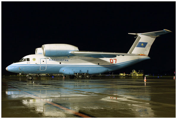 Kazakhstan Air Force / Antonov AN-72 / 07 RED / 14.10.2014 / © Martin Hackl