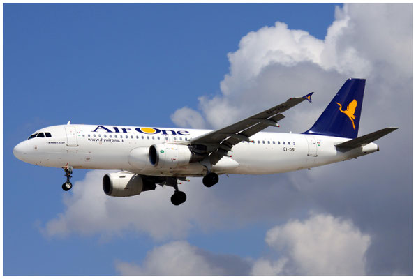 Air One / Airbus A320-200 / EI-DSL / 01.05.2009 / © Berni Müller
