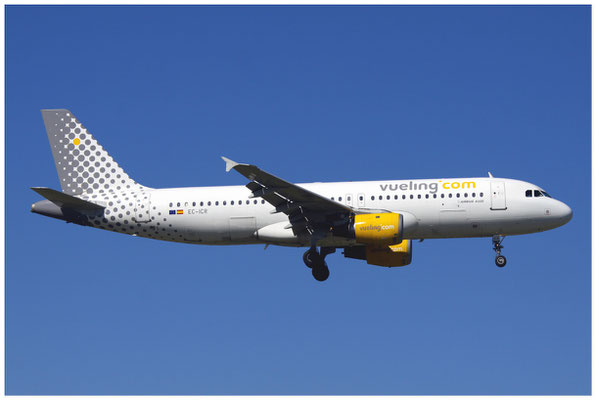 Vueling / Airbus A320-200 / EC-ICR / 26.06.2011 / © Eva Maria Müller