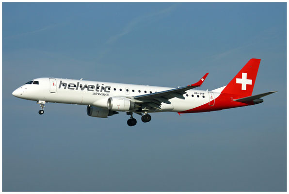 Helvetic Airways / ERJ190-100 / HB-JVP / 16.07.2015 / © Martin Hackl