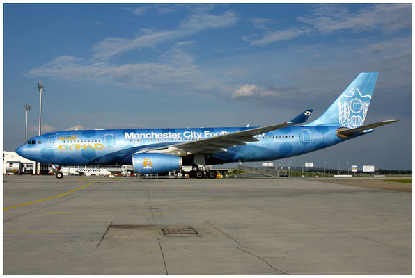 Etihad Airways / Airbus A330-200 / A6-EYE / 27.07.2011 / © Martin Hackl