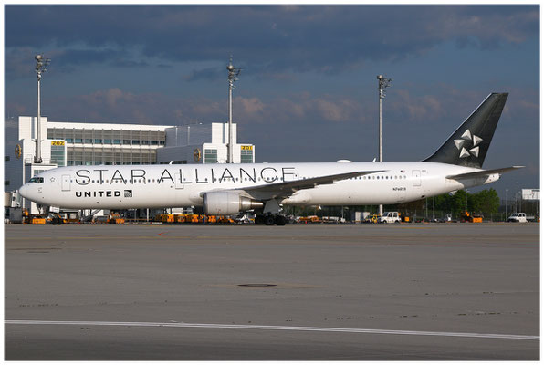 United Airlines / Boeing 767-400 / N76055 / 05.05.2023 / © Martin Hackl