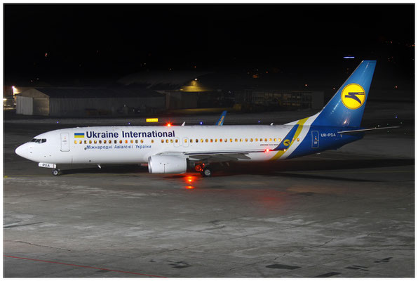 Ukraine International / Boeing 737-800WL / UR-PSA / 16.01.2010 / © Berni Müller  