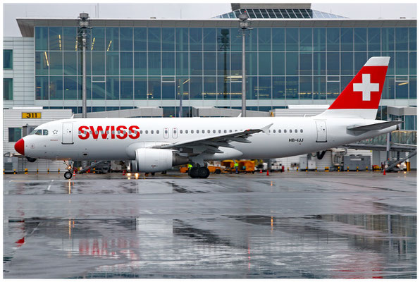 Swiss International Air Lines / Airbus A320-200 / HB-IJJ / 20.12.2023 / © Martin Hackl
