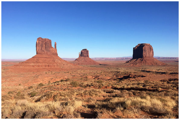 Monument Valley - West Mitten + East Mitten + Merrick Butte - © Martin Hackl