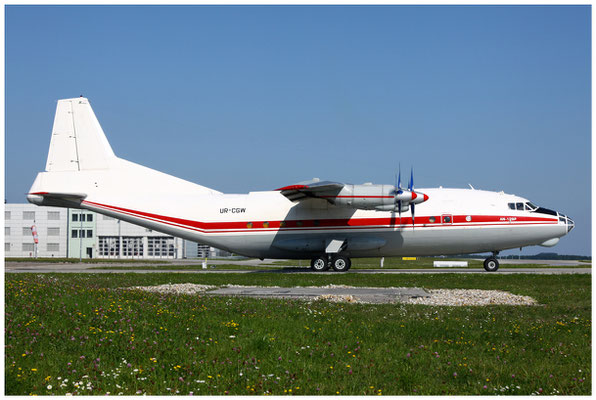Meridian LTD / Antonov AN-12 / UR-CGW / 25.08.2011 / © Martin Hackl