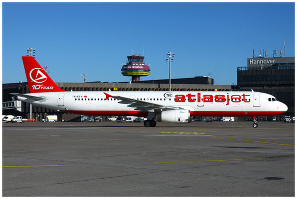 Atlas Jet / Airbus A321-200 / TC-ETV / 28.10.2012 / © Martin Hackl