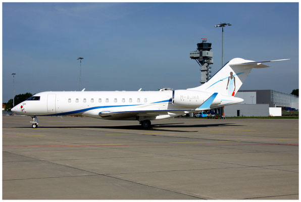 AJ Walters Aviation / Global Express 5000 / M-AJWA / 01.08.2012 / © Martin Hackl