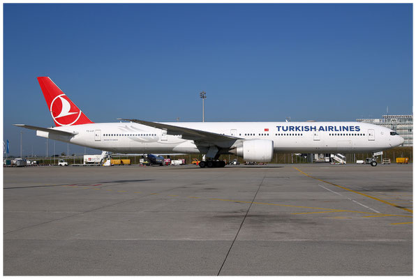 Turkish Airlines / Boeing 777-300 / TC-LJI / 06.08.2024 / © Martin Hackl