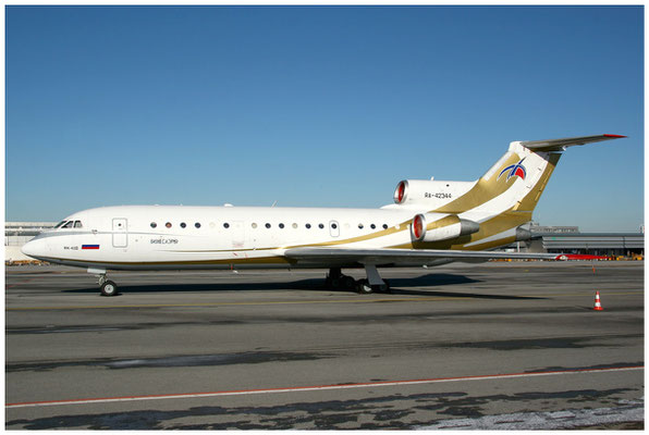 Business Aero / Yak-42 D / RA-42344 / 04.01.2010 / © Martin Hackl