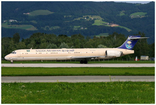 Saudi Arabian Airlines / McDonnell Douglas MD-90-30 / 