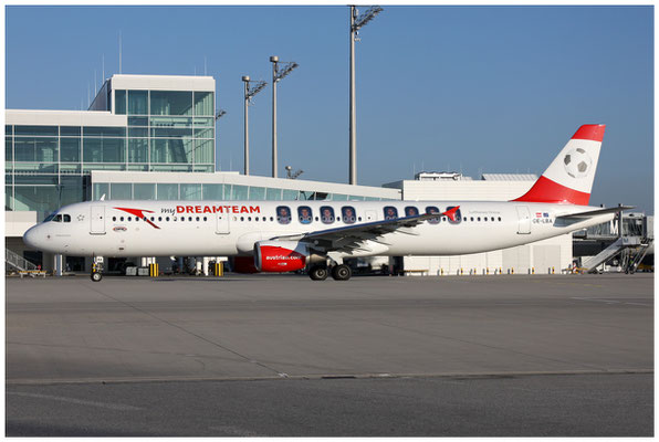 Austrian Airlines / Airbus A321-200 / OE-LBA / 14.11.2016 / © Martin Hackl