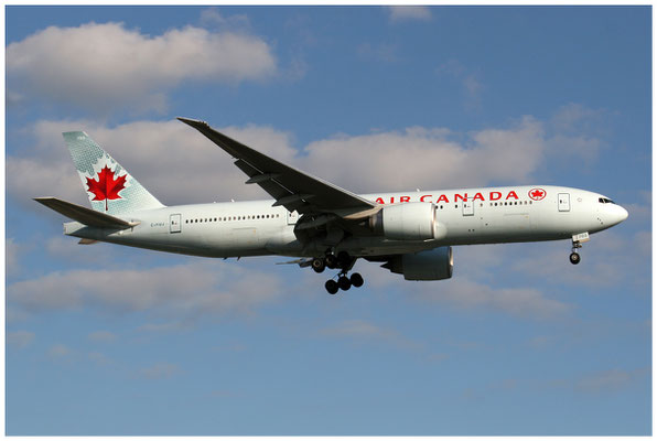Air Canada / Boeing 777-200 / C-FIUJ / 24.08.2009 / © Martin Hackl