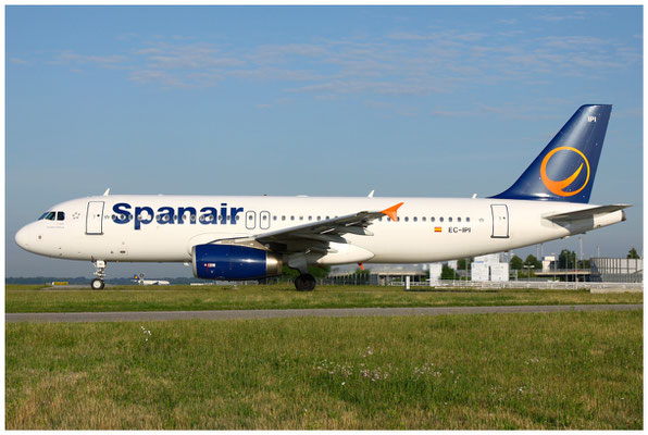 Spanair / Airbus A320-200 / EC-IPI / 15.06.2011 / © Martin Hackl
