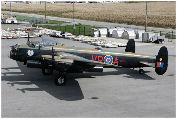 Canadian Warplane Heritage / Avro Lancaster MK X / C-GVRA / 13.10.2007 / © Martin Hackl