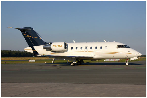 Executive Jets Services / Challenger 605 / 3B-RGT / 16.08.2013 / © Martin Hackl