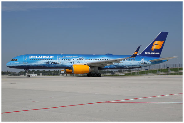 Icelandair / Boeing 757-200 WL / TF-FIR / 23.08.2017 / © Martin Hackl