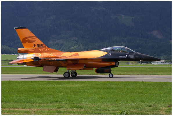 Netherlands - Air Force / General Dynamics F-16AM Fighting Falcon / J-015 / 01.07.2011 / © Berni Müller