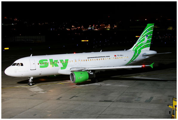 Sky Airlines / Airbus A320-200 / TC-SKJ / 05.12.2008 / © Berni Müller
