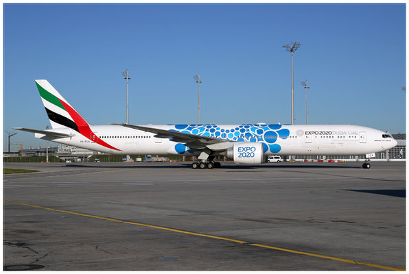 Emirates / Boeing 777-300 / A6-ECQ / 21.09.2019 / © Martin Hackl