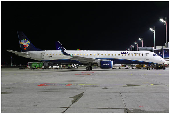 LOT Polish Airlines / ERJ-190-200 / SP-LNN / 30.01.2022 / © Martin Hackl