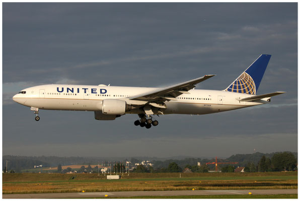 United Airlines / Boeing 777-200 / N775UA / 03.08.2016 / © Martin Hackl