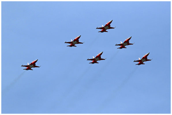 Flying Display of Patrouille Suisse and Helvetic Airways / 03.09.2023 / © Martin Hackl