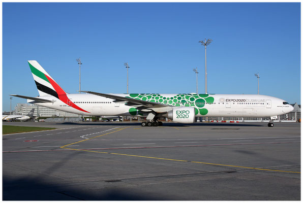 Emirates / Boeing 777-300 / A6-ENB / 12.10.2019 / © Martin Hackl