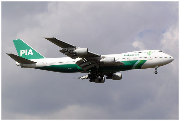 Pakistan International Airways / Boeing 747-200 / AP-BAT / 24.08.2003 / © Berni Müller