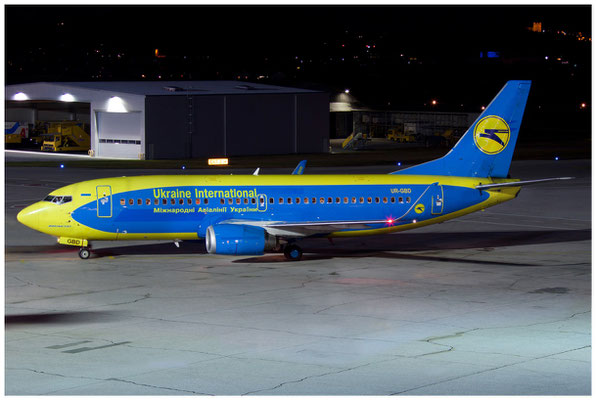 Ukraine International / Boeing 737-300WL / UR-GBD / 26.12.2015 / © Eva Maria Müller
