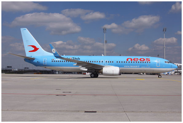 Neos / Boeing 737-800 WL / I-NEOW / 17.05.2012 / © Martin Hackl