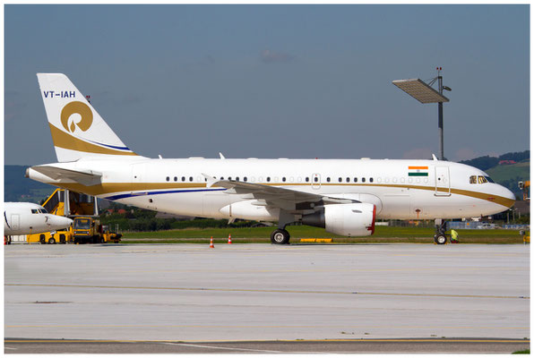 Reliance Industries / Airbus A319-100CJ / VT-IAH / 08.08.2014 / © Berni Müller 