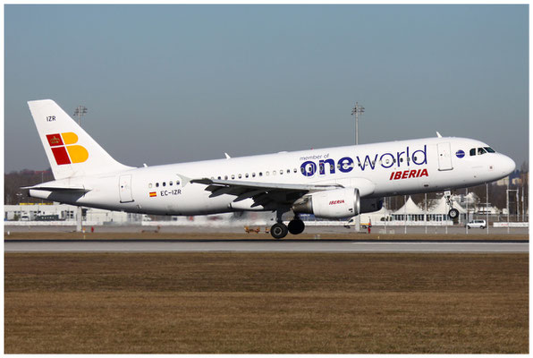 Iberia / Airbus A320-200 / EC-IZR / 24.02.2014 / © Martin Hackl