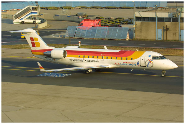 Air Nostrum / CRJ-200 / EC-ILF / 04.08.2003 / © Martin Hackl