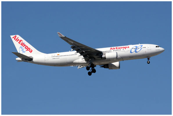 Air Europa / Airbus A330-200 / EC-JZL / 04.06.2010 / © Martin Hackl