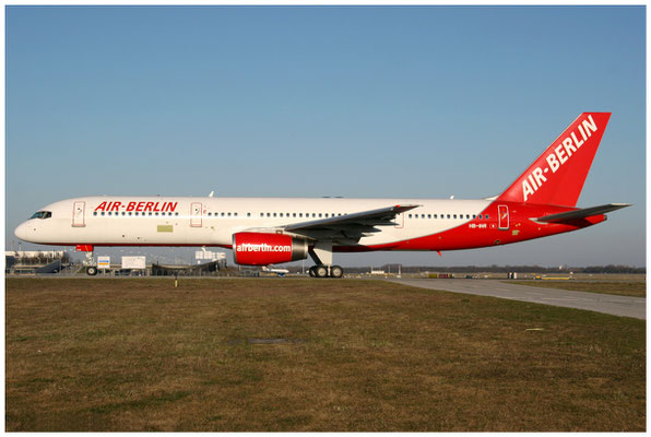 Belair (Air Berlin) / Boein 757-200 / HB-IHR / 07.04.2010 / © Martin Hackl