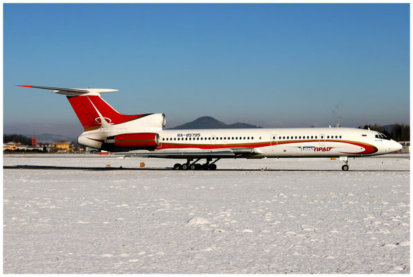 Avia Prad / Tupolev Tu-154M / 