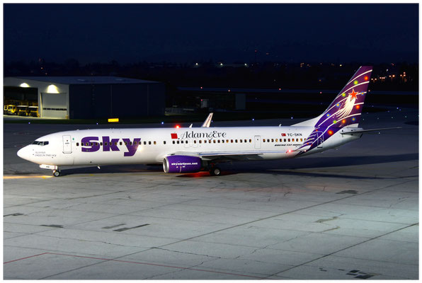Sky Airlines / Boeing 737-900ER (WL) / TC-SKN / 27.10.2011 / © Berni Müller
