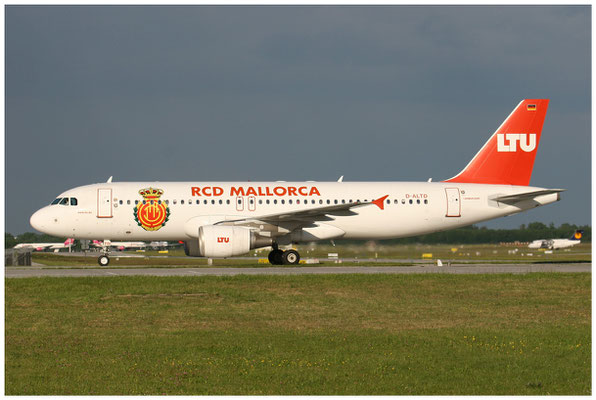 LTU International Airways / Airbus A320-200 / D-ALTD / 07.06.2006 / © Martin Hackl