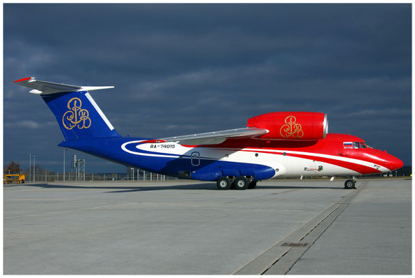 Shar Inc. LTD / Antonov AN-74-200 / RA-74015 / 05.02.2011 / © Martin Hackl
