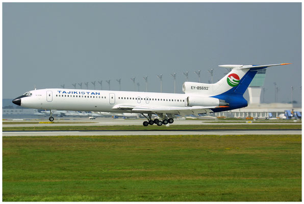 Tajikistan Airlines / Tupolev TU-154 M / EY-85692 / 16.08.2003 / Martin Hackl