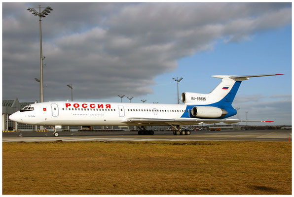 Pulkovo Avia / Tupolev TU-154 M / RA-85835 / 03.02.2007 / © Martin Hackl