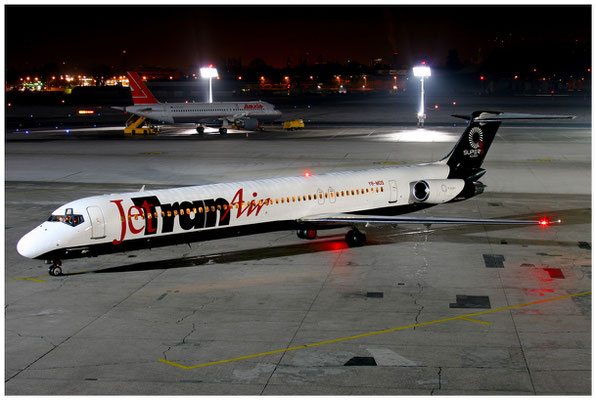 JetranAir / McDonnell Douglas MD-82 / YR-MDS / 26.12.2007 / © Berni Müller