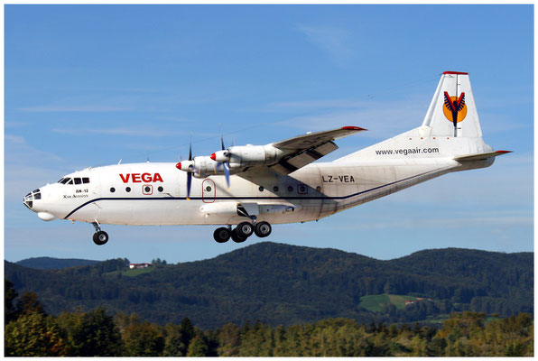 Vega Airlines / Antonov An-12BP / LZ-VEA / 06.10.2006 / © Berni Müller