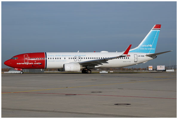 Norwegian Air Shuttle / Boeing 737-800 WL / LN-NGE / 05.11.2018 / © Martin Hackl