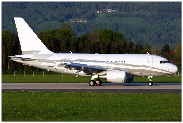 Global Jet Luxembourg / Airbus A318-100 Elite (CJ) / 