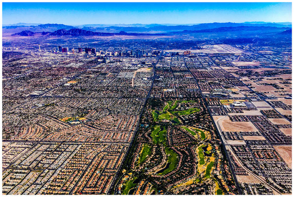Las Vegas - Innenstadt beim Abflug vom LAS McCarran International Airport - © Martin Hackl